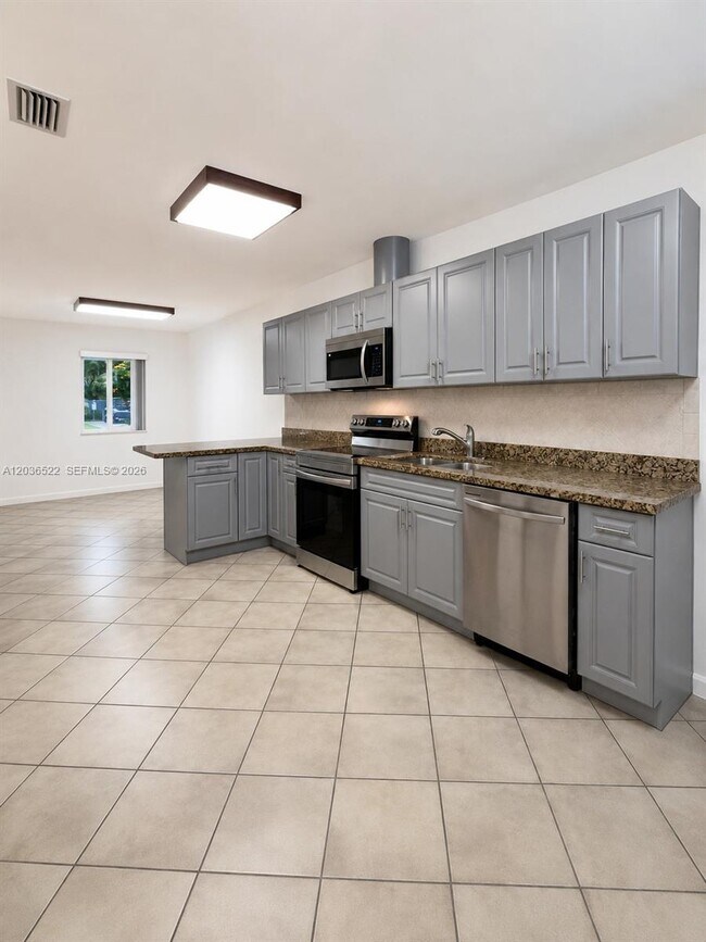 Foto del edificio - 1005 SW 30th St