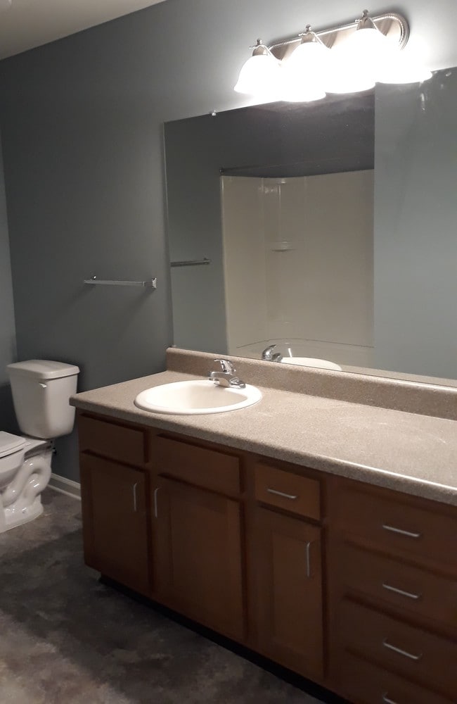 Building Photo - Rivers Edge Apartments