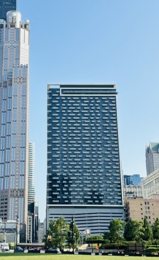 Primary Photo - 235 W Van Buren St