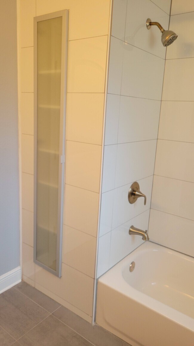 Foto del edificio - 715 Palm Dr