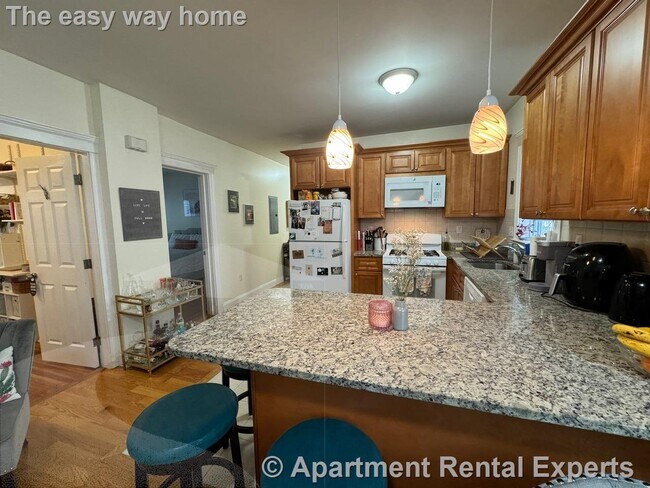 Foto del edificio - Newly renovated * 2 full baths * Central A...