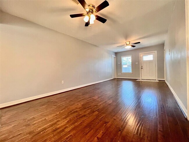 Foto del edificio - 4114 Beggs St