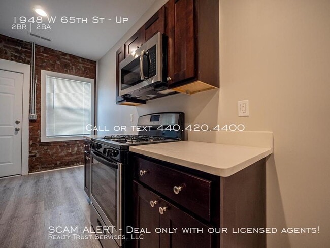 Building Photo - 1954 W 65th St