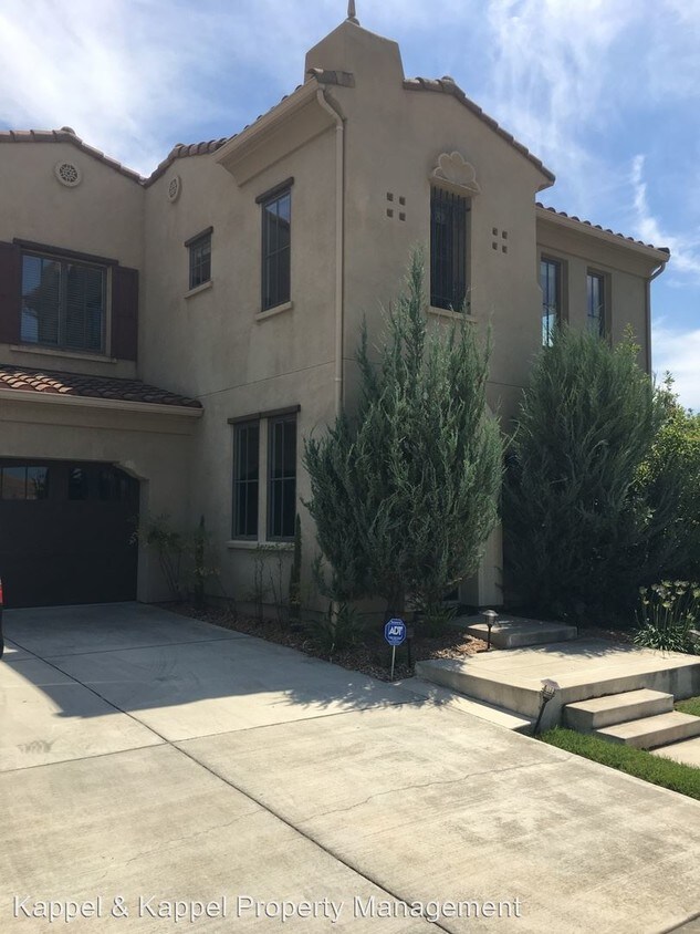 Primary Photo - 3101 Pebble Beach Cir