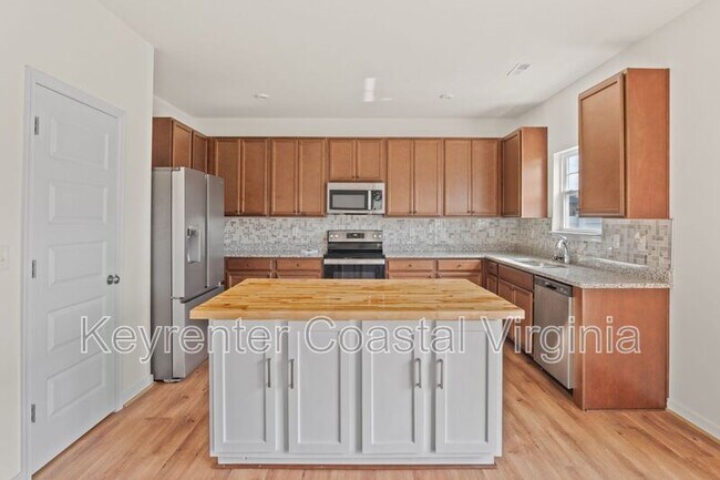 Foto del edificio - 305 Tarn Ct