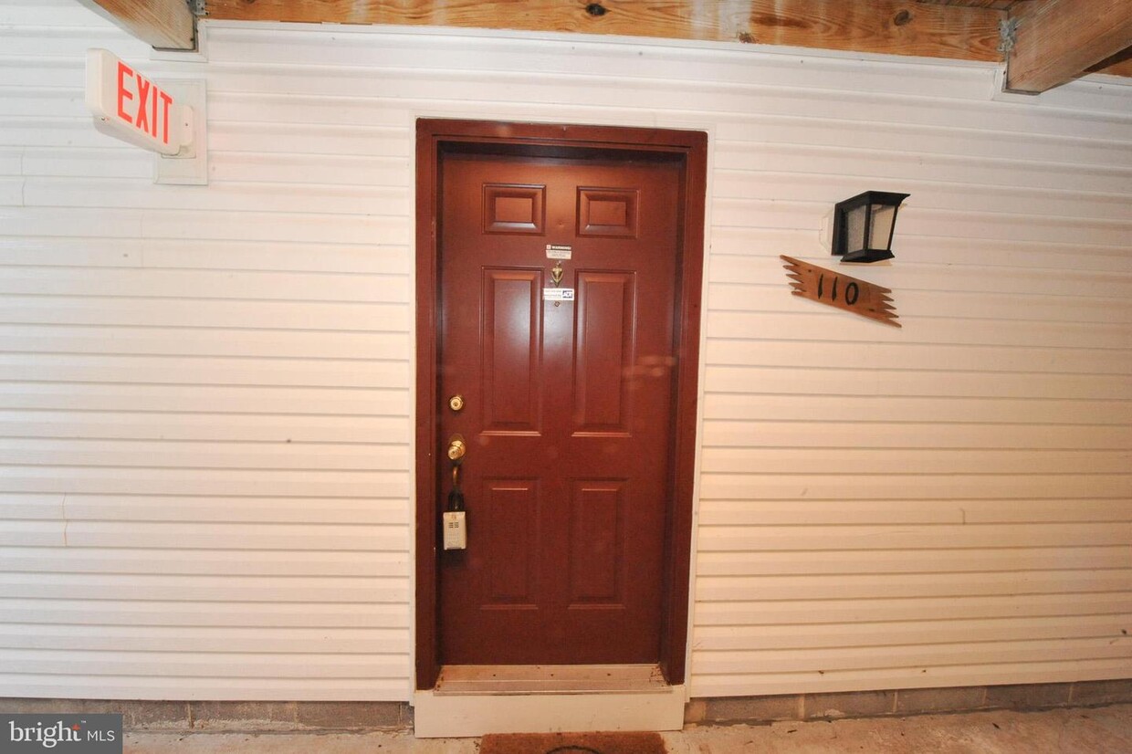 Primary Photo - 5707 Olde Mill Ct