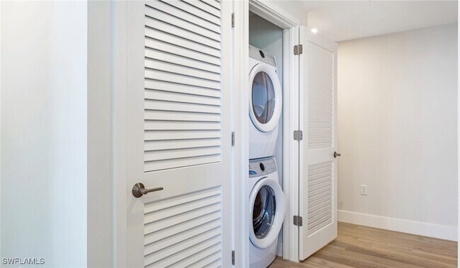 Building Photo - 22980 Vista Edera Cir