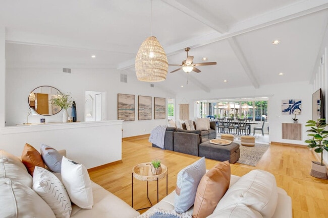 Building Photo - 58 Comanche Ct