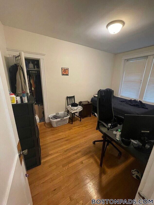 Foto principal - 127 Washington St
