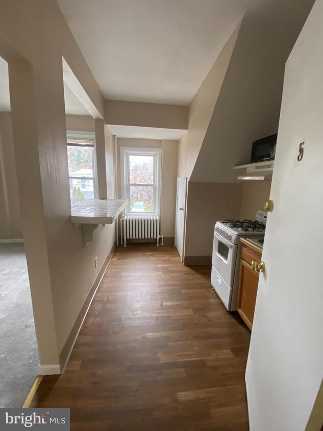 Primary Photo - 116 W 30th St