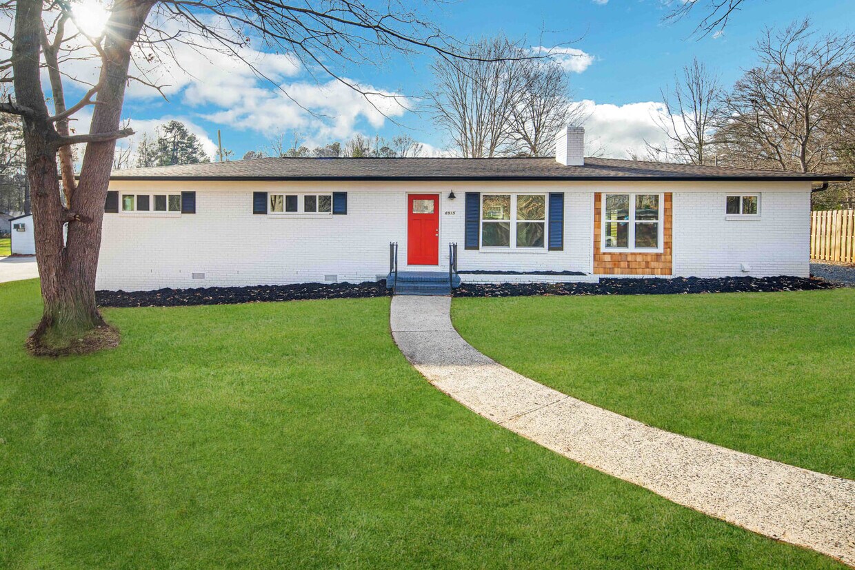 Primary Photo - 6915 Lakeside Dr