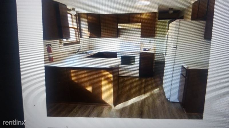 Primary Photo - 1 br, 1 bath House - 105 Silver St W