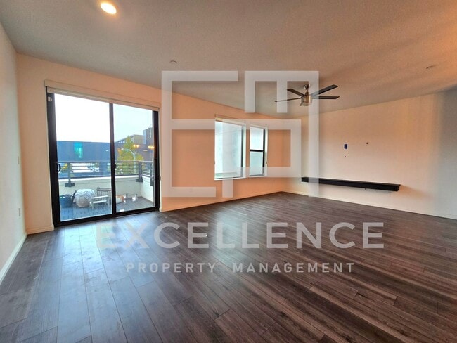 Building Photo - 6 Years New - Beautiful Townhouse With 3/3 with 2 Master Suites, Open Floor Plan, Attached 2 Car ...