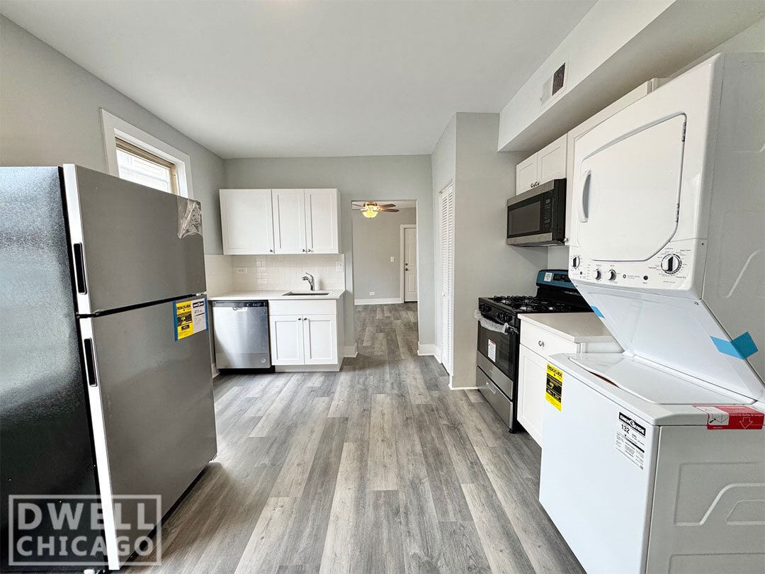 Primary Photo - 1500 W Walton St