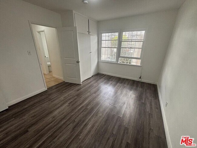 Foto del edificio - 4131 Palmwood Dr