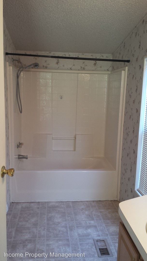 Foto del edificio - 4329 Lakeland St