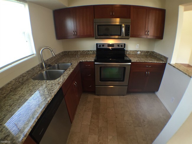 Building Photo - 1 br, 1 bath  - 2706 Cole St