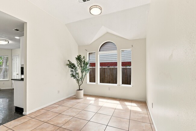Building Photo - 11714 Early Mist Ct