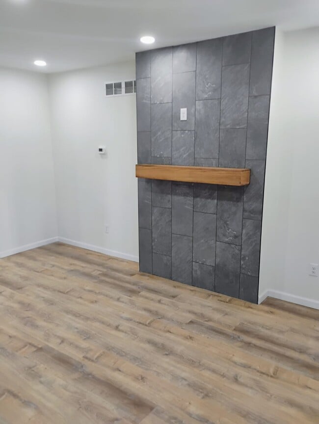 Building Photo - 1505 N Conestoga St