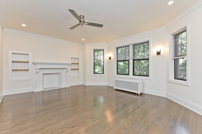 Foto del edificio - Large Front of Building One Bedroom