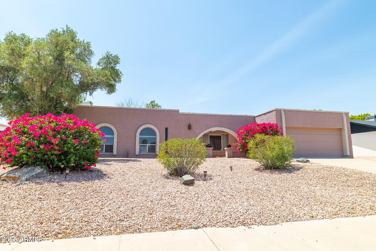 Foto principal - 2847 E Acoma Dr
