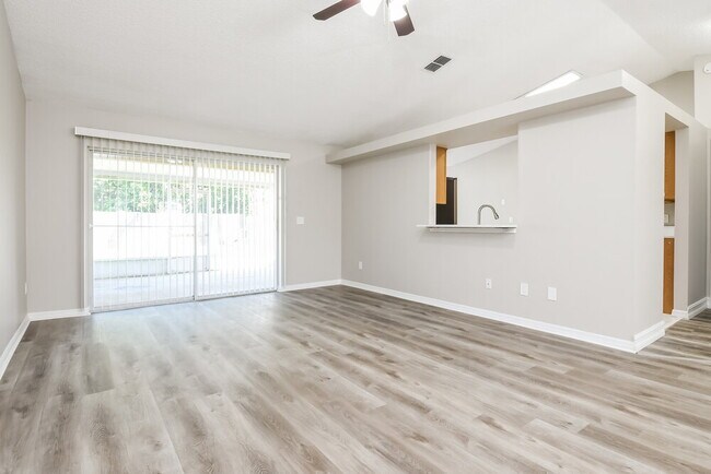 Foto del edificio - 2784 Woodstream Cir