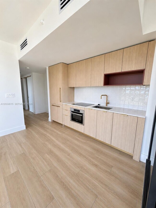 Foto del edificio - 90 NE 32nd St