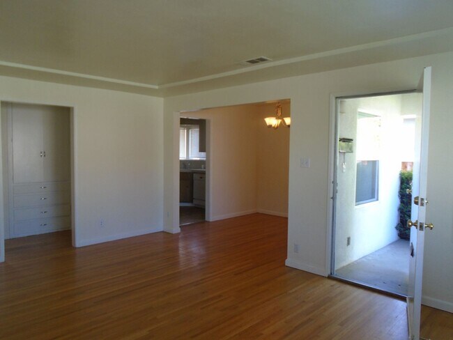 Foto del edificio - 2714 Cedar St