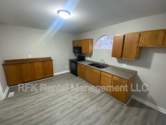 Foto del edificio - 108 N 6th St
