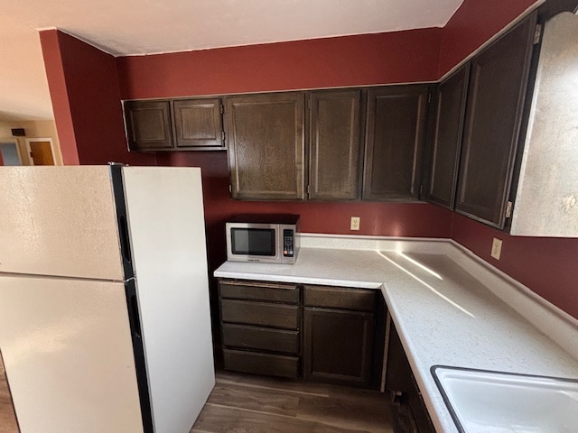 Foto del edificio - 214 5th Ave SW