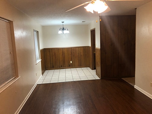 Foto del edificio - Longview - 1500-1502 Arland Dr.