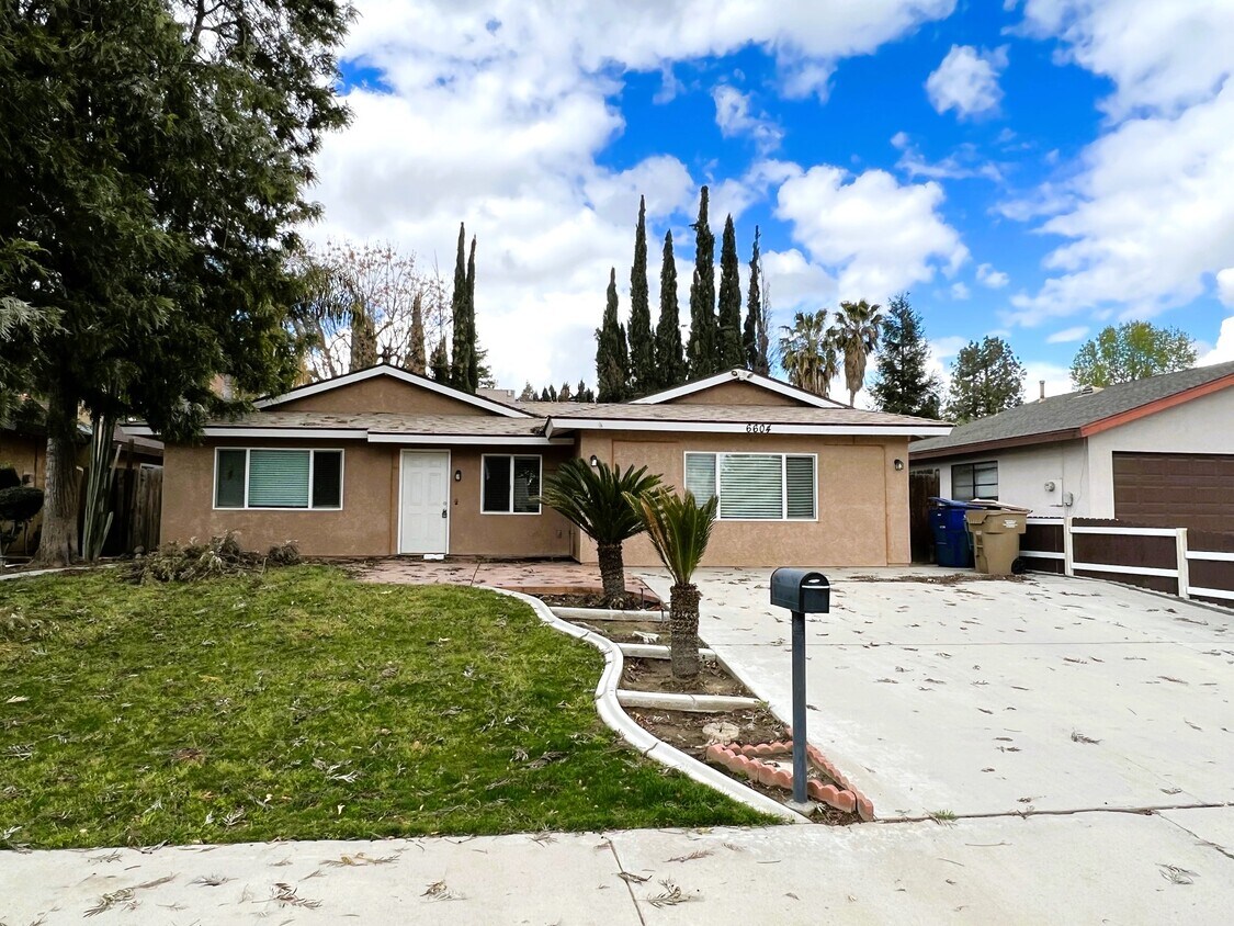 6604 Plaquemines Dr, Bakersfield, CA 93309 House Rental in Bakersfield, CA