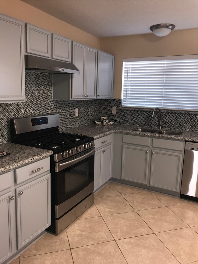 Foto del edificio - 2844 Morningmist Ln