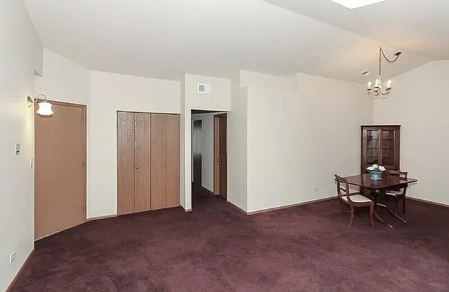 Building Photo - 1732 Chesapeake Ln