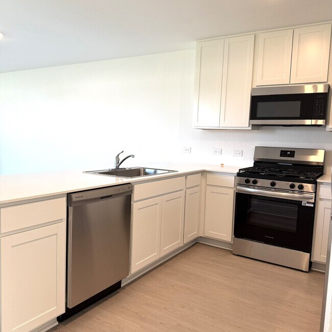 Foto del edificio - 6151 Sunburst Scarlett St