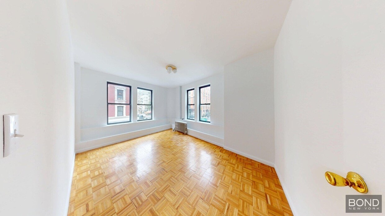 Primary Photo - 369 Broome St
