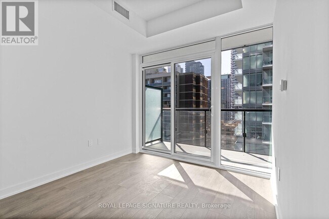 Building Photo - 127 Broadway Ave