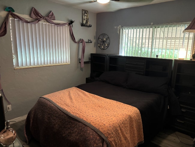 Photo - 6423 34th Terrace N House