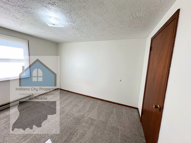 Building Photo - 569 S Home Ave