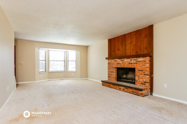 Building Photo - 721 Willow Wood Ct
