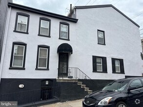 Building Photo - 112 Grape St