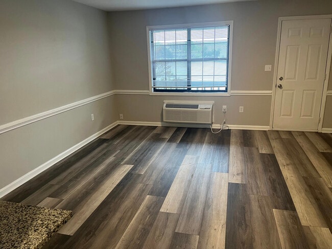 Building Photo - 589 Starlight Dr