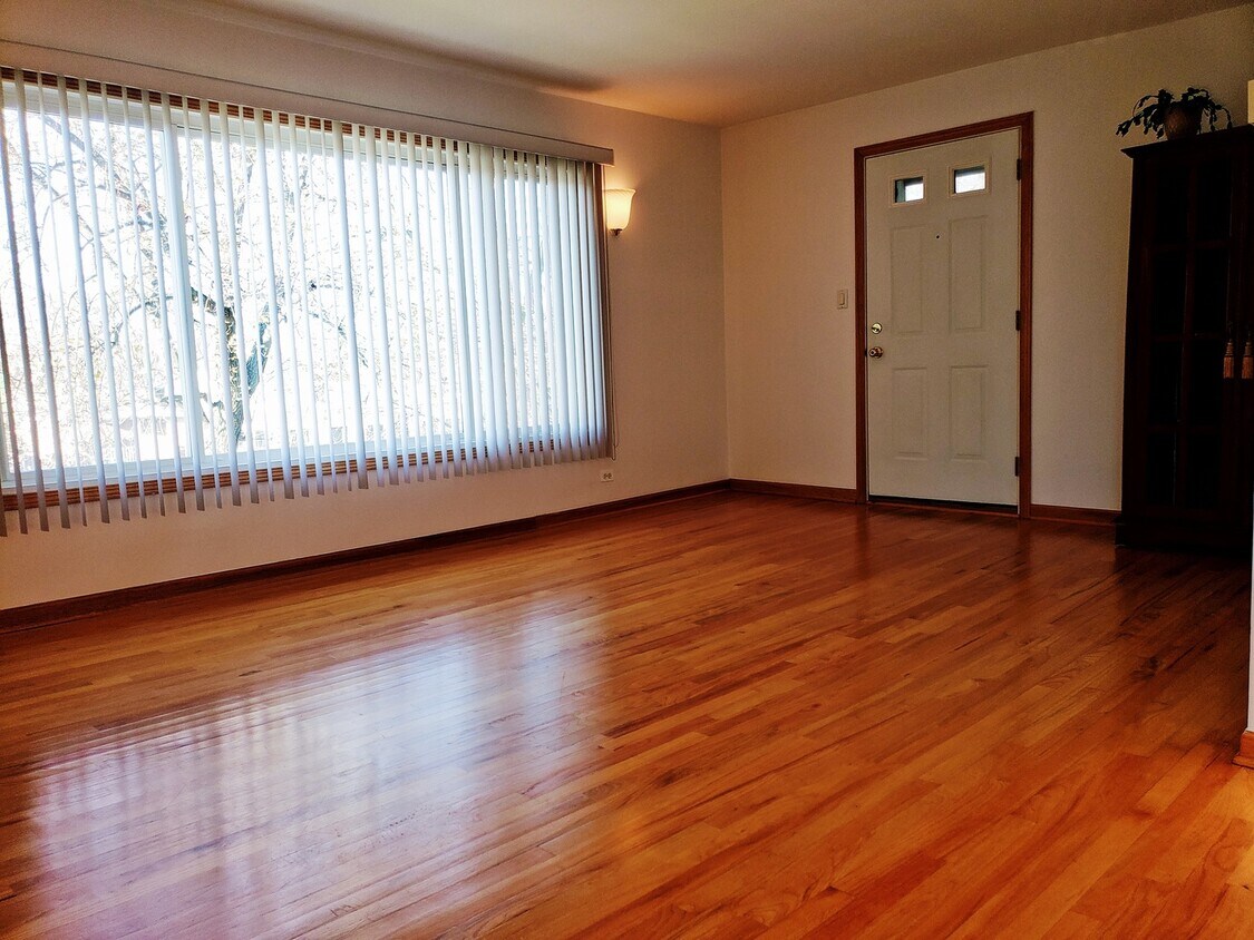 Primary Photo - 4901 N Harlem Ave