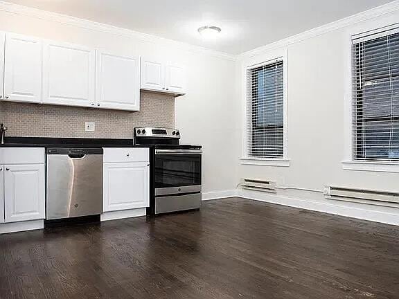Primary Photo - 3345 N Marshfield Ave