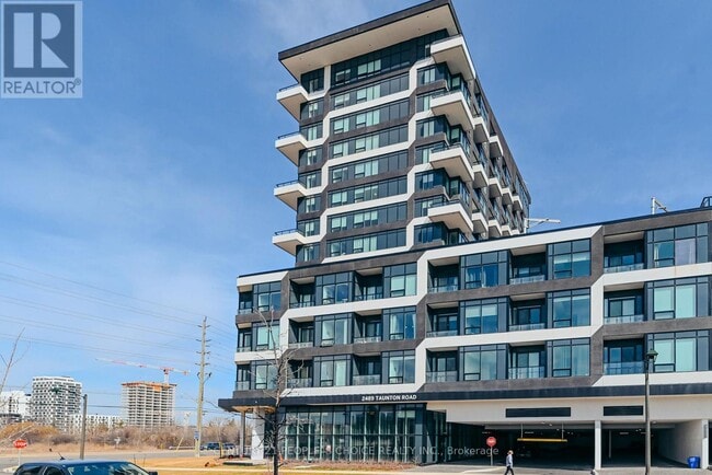 Building Photo - 2489 Taunton Rd