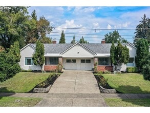 Building Photo - 735 E 23rd Ave