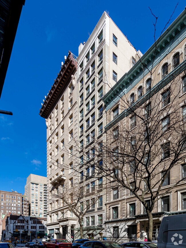 Building Photo - 223 W 80th St