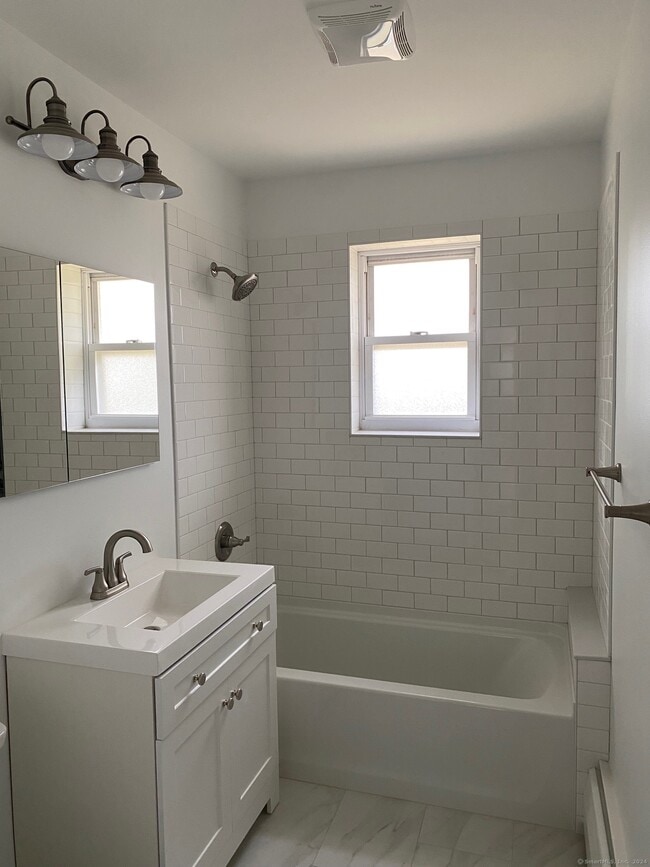 Building Photo - 52 Mountain Laurel Dr