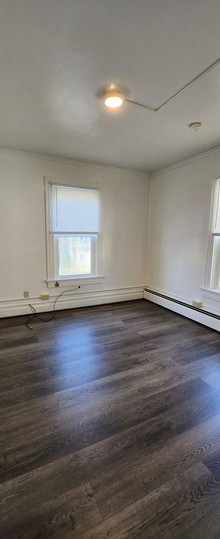 Building Photo - 542 Oak St