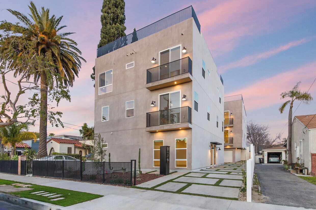 Foto principal - 5720 Fulcher Ave